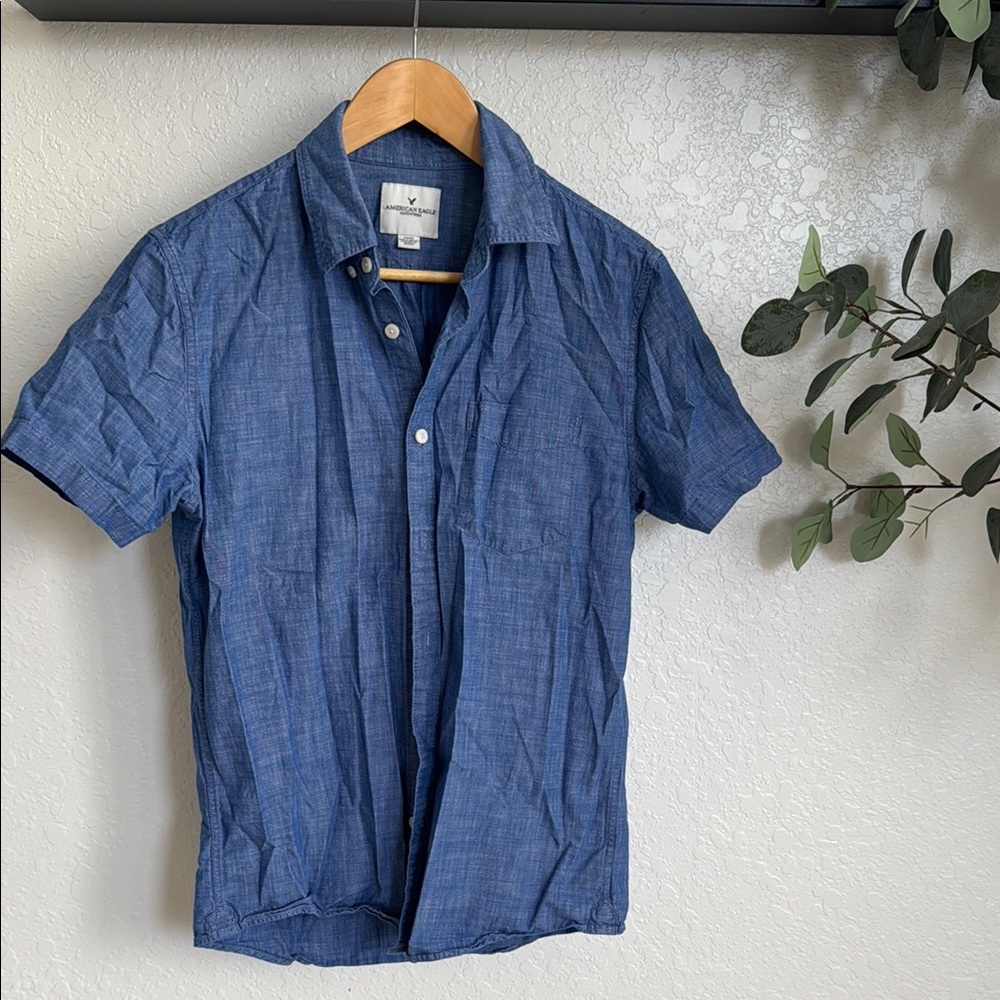 American Eagle Outfitters Blue Casual Button Down Shirt Lightweight